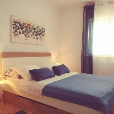 And Ciovo 3* Okrug Gornji