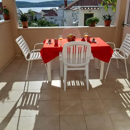 And Ciovo 3* Okrug Gornji