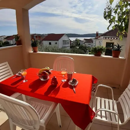 Casa de hóspedes And Ciovo 3*